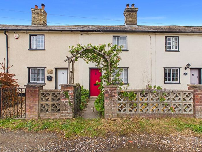 2 Bedroom Cottage For Sale In Royston Road, Litlington, SG8