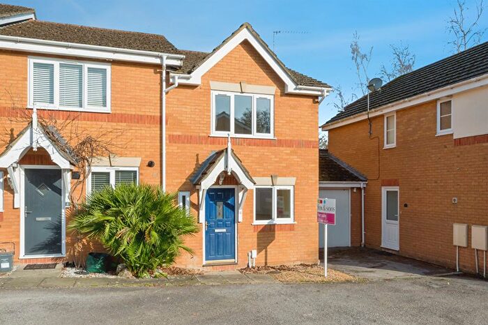 2 Bedroom End Terrace House For Sale In Tomkyns Close, Chandler's Ford, Eastleigh, SO53