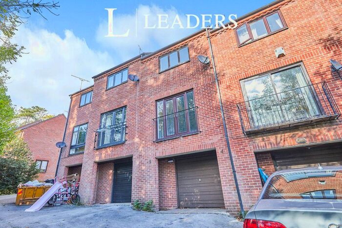 2 Bedroom Town House To Rent In Station Approach, Duffield, Belper, DE56