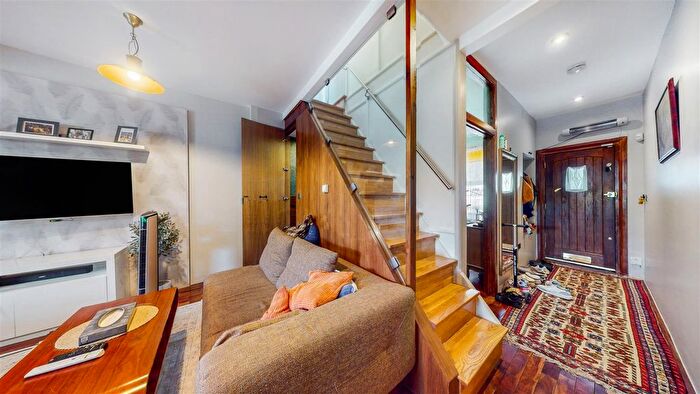 3 Bedroom Terraced House For Sale In Burns Road, Alperton, HA0