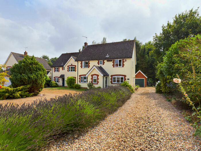 4 Bedroom Detached House For Sale In The Street, Brockdish, IP21