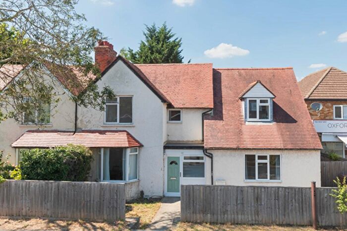 4 Bedroom Semi-Detached House To Rent In West Way, Botley, Oxford, OX2