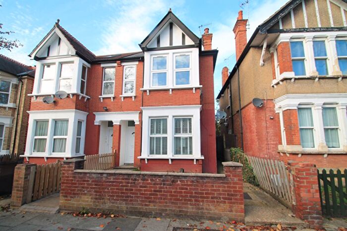 2 Bedroom Maisonette For Sale In Cunningham Park, Harrow, HA1