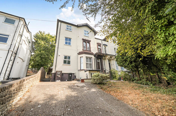 2 Bedroom Apartment For Sale In Cobham Terrace, Bean Road, Greenhithe, DA9