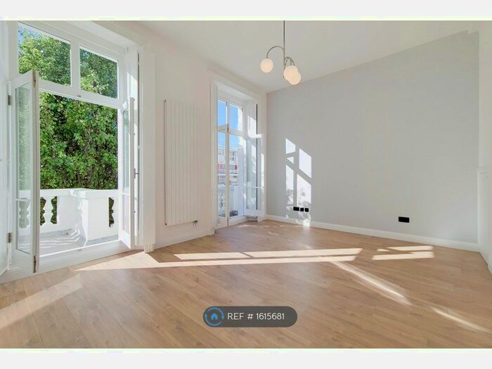 3 Bedroom Flat To Rent In Claverton Street, London, SW1V