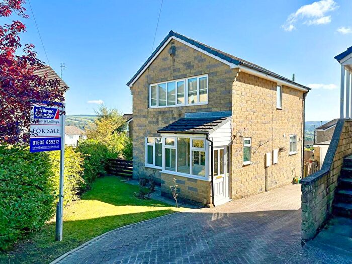 3 Bedroom Detached House For Sale In Hawkcliffe View, Silsden, BD20
