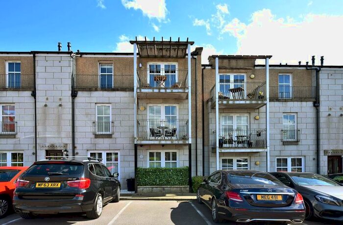 2 Bedroom Flat To Rent In Rubislaw Mansions, Aberdeen, AB15