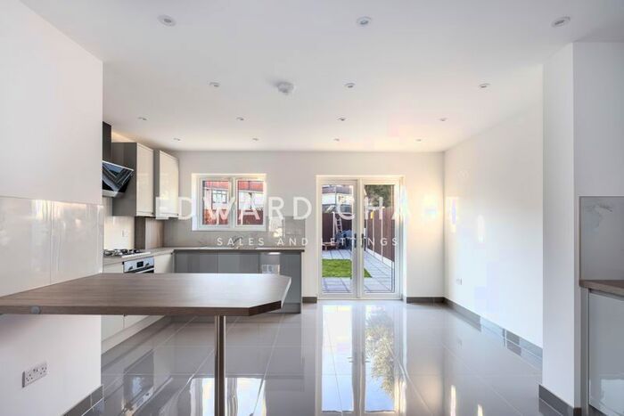 4 Bedroom Terraced House To Rent In Brian Road, Chadwell Heath RM6