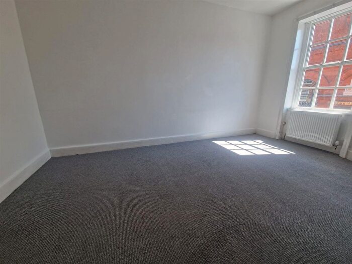 2 Bedroom Flat To Rent In Middle Gate, Newark, NG24