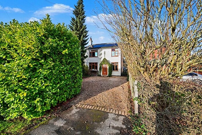 3 Bedroom Detached House For Sale In Crick Road, Hillmorton, Rugby, CV21