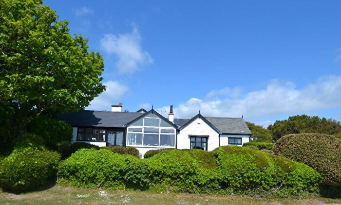 4 Bedroom Link Detached House For Sale In St Margaret's Bay, CT15