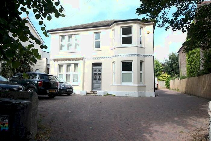 4 Bedroom Apartment To Rent In Homefield Road, Worthing, West Sussex, BN11