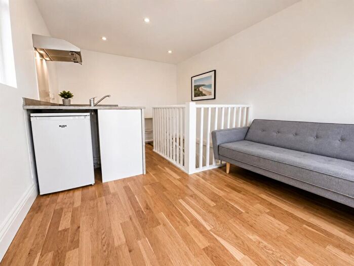 1 Bedroom Flat To Rent In Preston Road, BN1