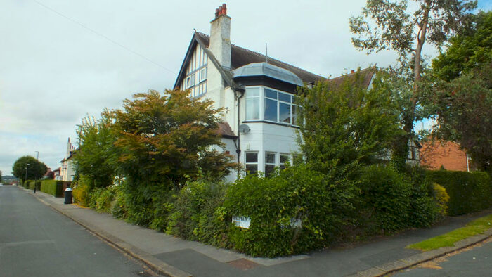 3 Bedroom Apartment To Rent In Ashleigh Road, Leeds, LS16