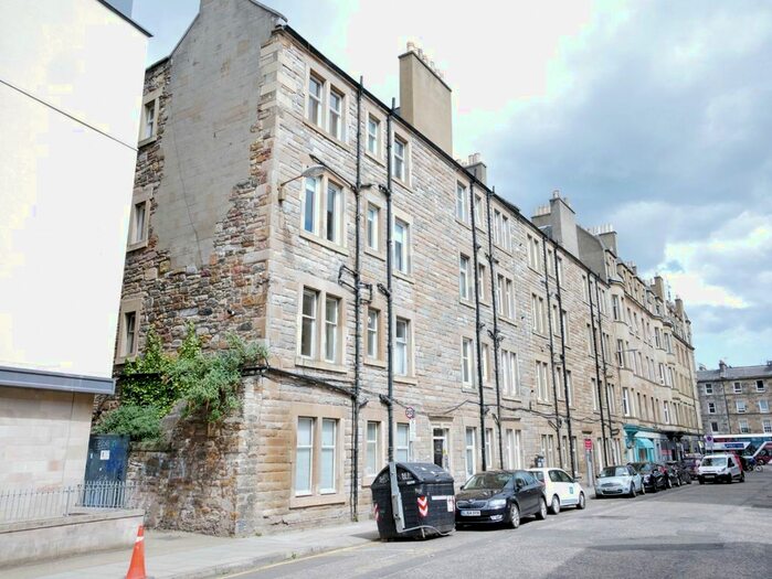 1 Bedroom Flat To Rent In Lochrin Place, Tollcross, Edinburgh, EH3