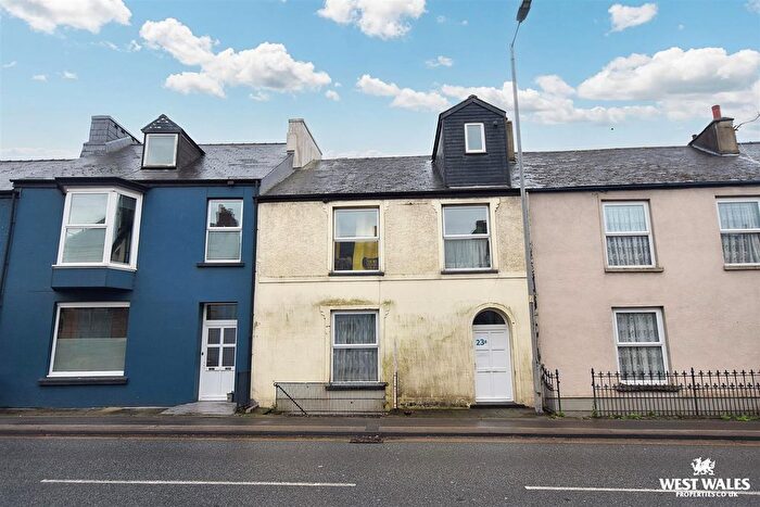 4 Bedroom Property For Sale In London Road, Pembroke Dock, SA72
