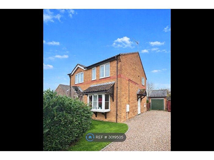 2 Bedroom Semi-Detached House To Rent In Pocklington Way, Sleaford, NG34