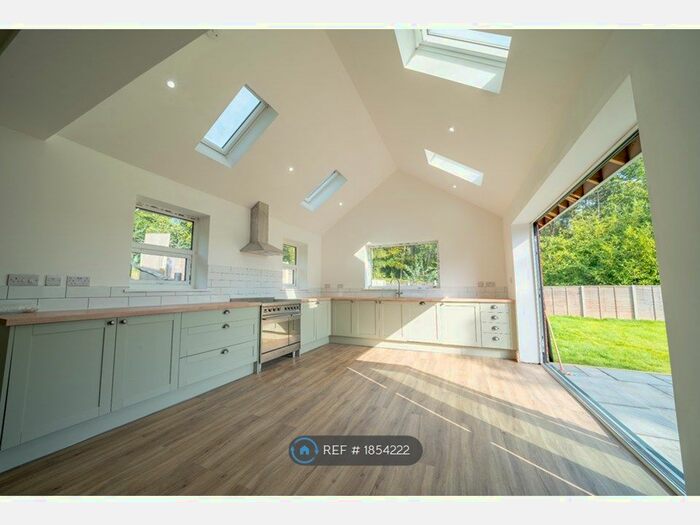 4 Bedroom Detached House To Rent In Daggons Road, Alderholt, Fordingbridge, SP6