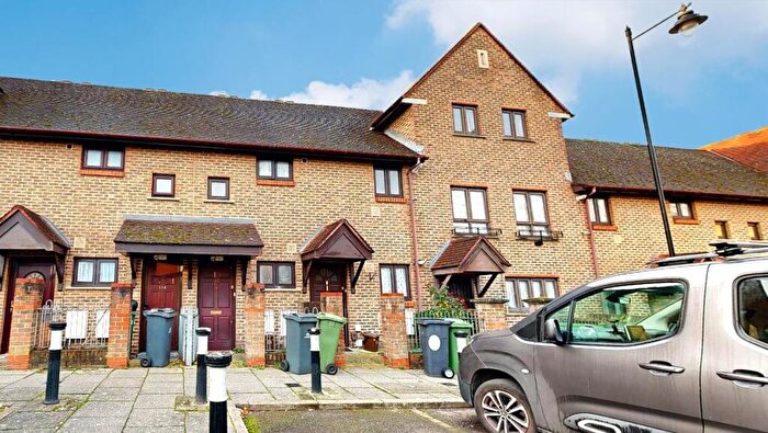 1 Bedroom Flat For Sale In Walnut Road, Leyton, London, E10