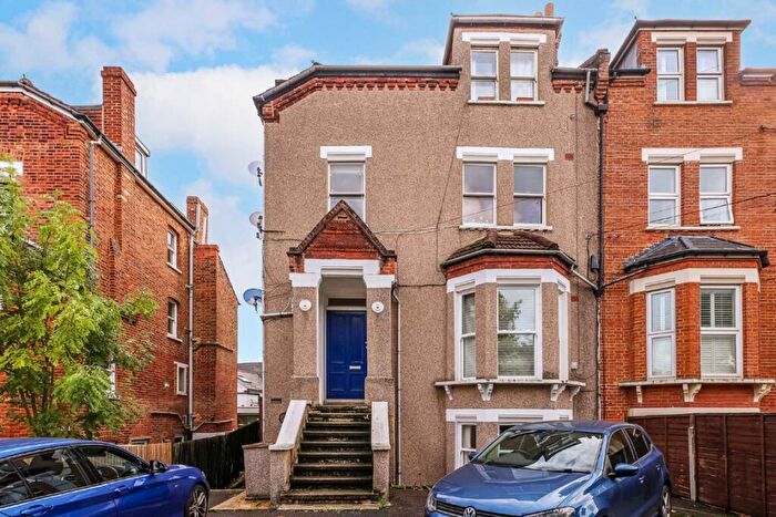 2 Bedroom Flat To Rent In Fontenoy Road, Balham, SW12