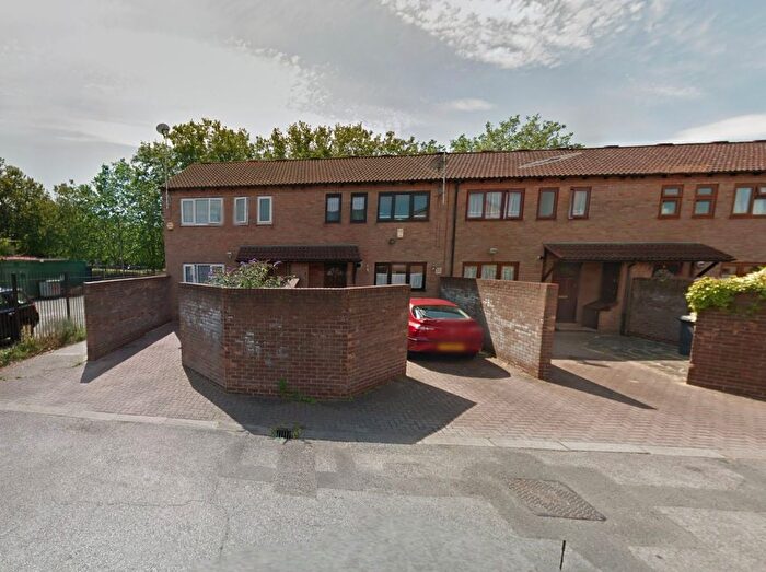 2 Bedroom Semi Detached House To Rent In Gordon Close, Walthamstow ., E17