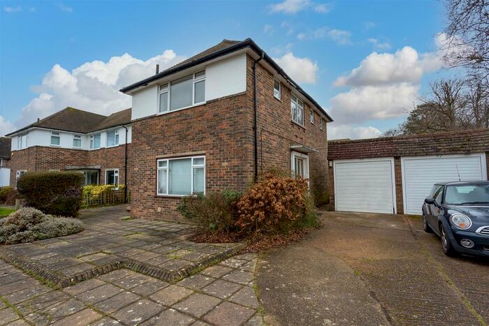 2 Bedroom Maisonette To Rent In Courtlands Crescent, Banstead, SM7