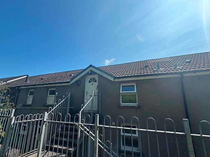 2 Bedroom Flat To Rent In Llywelyn Street, Ogmore Vale, Bridgend, CF32