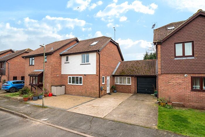 4 Bedroom Terraced House For Sale In Sandwich, Kent, CT13