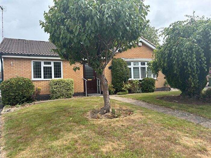 2 Bedroom Detached Bungalow For Sale In Foresters Close, Glenfield, Leicester, LE3