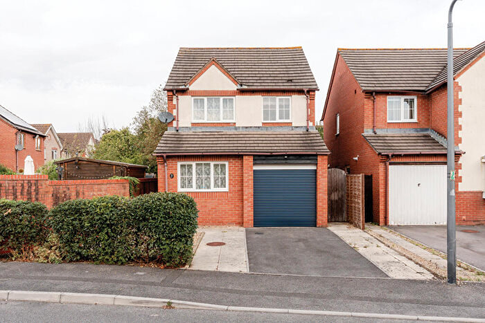 3 Bedroom Detached House For Sale In Dewfalls Drive, Bradley Stoke, Bristol, Gloucestershire, BS32
