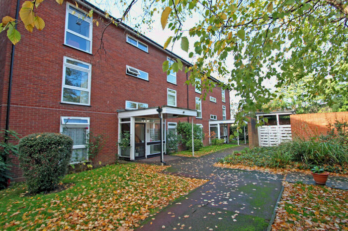 1 Bedroom Flat To Rent In Hunters Meadow, Dulwich Wood Avenue, London, SE19