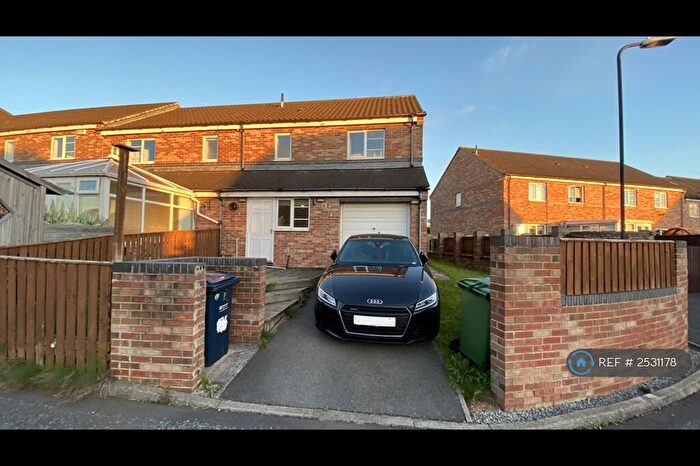 3 Bedroom Semi-Detached House To Rent In Bensham Road, Gateshead, NE8