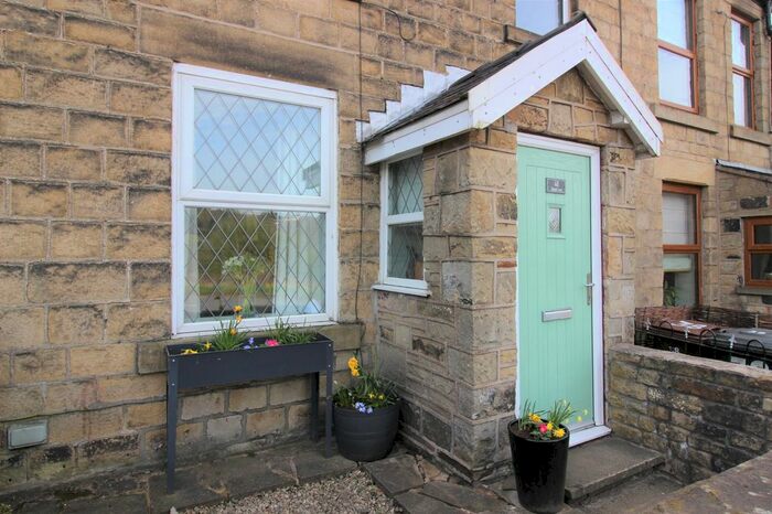 3 Bedroom Terraced House For Sale In Chunal Lane, Glossop, SK13