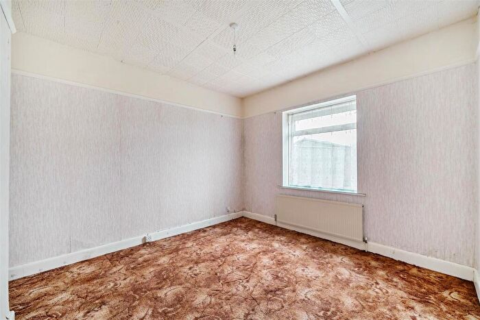 2 Bedroom Bungalow For Sale In Glebe Road, Lytchett Matravers, Poole, BH16