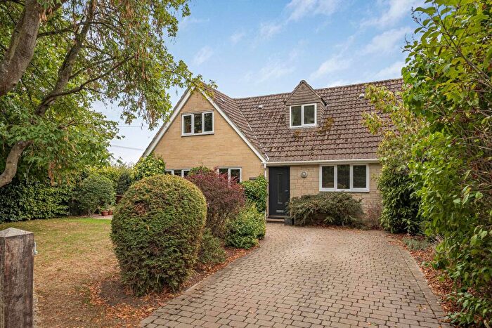 4 Bedroom Detached House For Sale In Fieldfares, Marston Meysey, Wiltshire, SN6