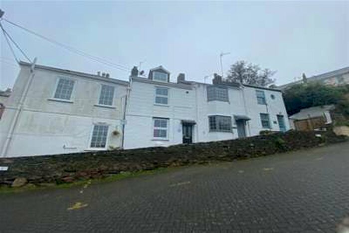 2 Bedroom Cottage To Rent In Shutta, Looe, PL13