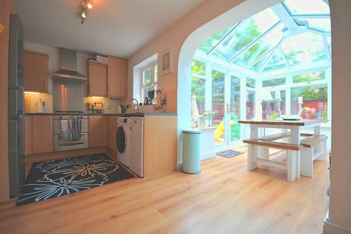 3 Bedroom Semi-Detached House To Rent In Dunford Place, Binfield, RG42