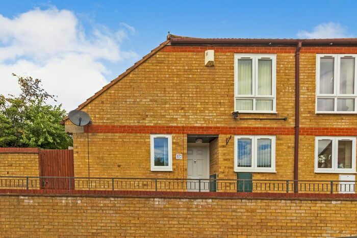1 Bedroom Semi-Detached House To Rent In Hartwort Close, Walnut Tree, MK7