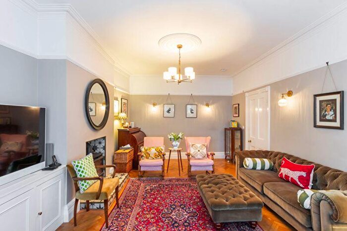 6 Bedroom Terraced House For Sale In Kingsland, Jesmond, Newcastle Upon Tyne, NE2