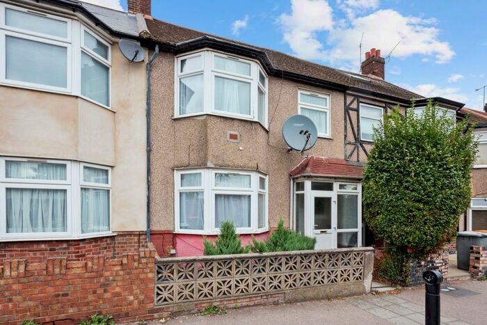 4 Bedroom Terraced House To Rent In Forest Lane, E15