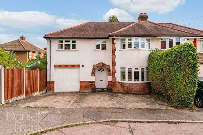 4 Bedroom Semi-detached House For Sale In Alderton Way, Loughton, IG10