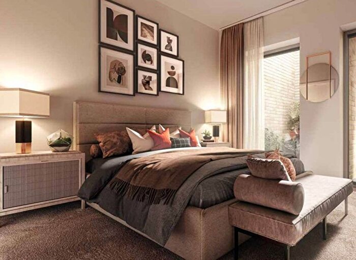 1 Bedroom Flat For Sale In Portobello Square, Ladbroke Grove, London, W10