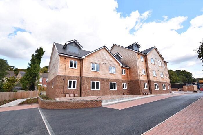 2 Bedroom Flat For Sale In Alice Court, Ridgway Road, Luton, Bedfordshire, LU2