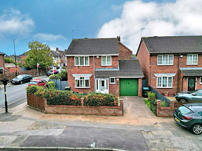 3 Bedroom Detached House For Sale In Old Church Road, Coventry, CV6