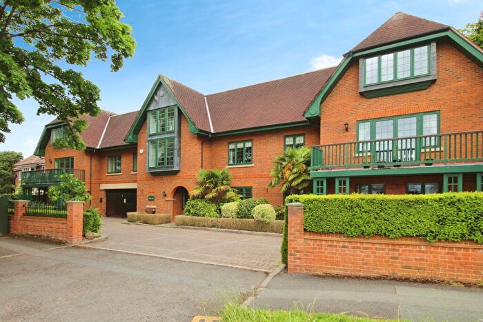 2 Bedroom Penthouse To Rent In Knutsford Road, Wilmslow, Cheshire, SK9