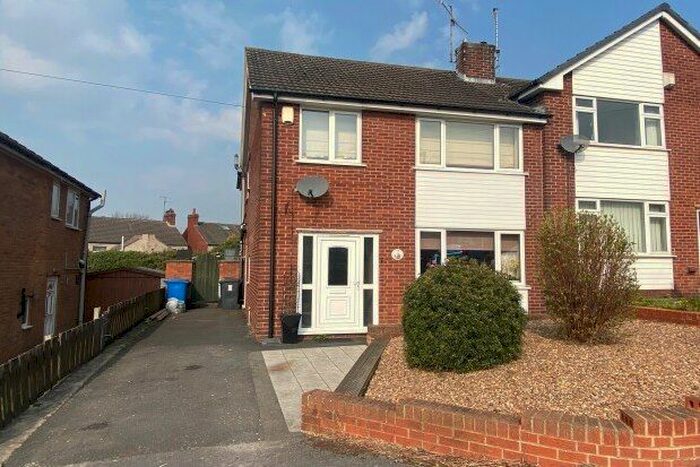 4 Bedroom Property To Rent In Newbridge Street, Chesterfield, S41