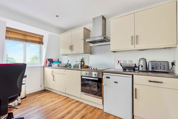 1 Bedroom Apartment To Rent In High Street, Barnet, EN5
