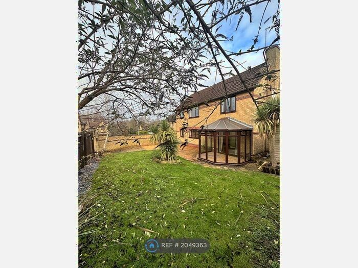 4 Bedroom Detached House To Rent In Sanderson Close, Kettering, NN15