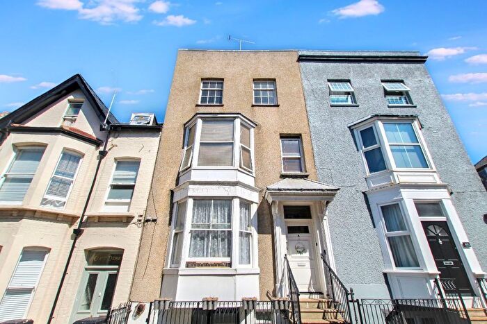 1 Bedroom Flat For Sale In Flat, East Street, Herne Bay, CT6