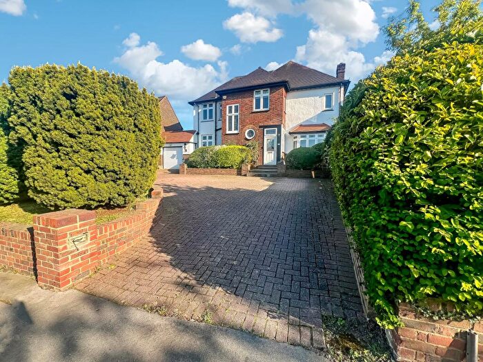 5 Bedroom Detached House For Sale In Fitzjames Avenue, Whitgift Estate, CR0